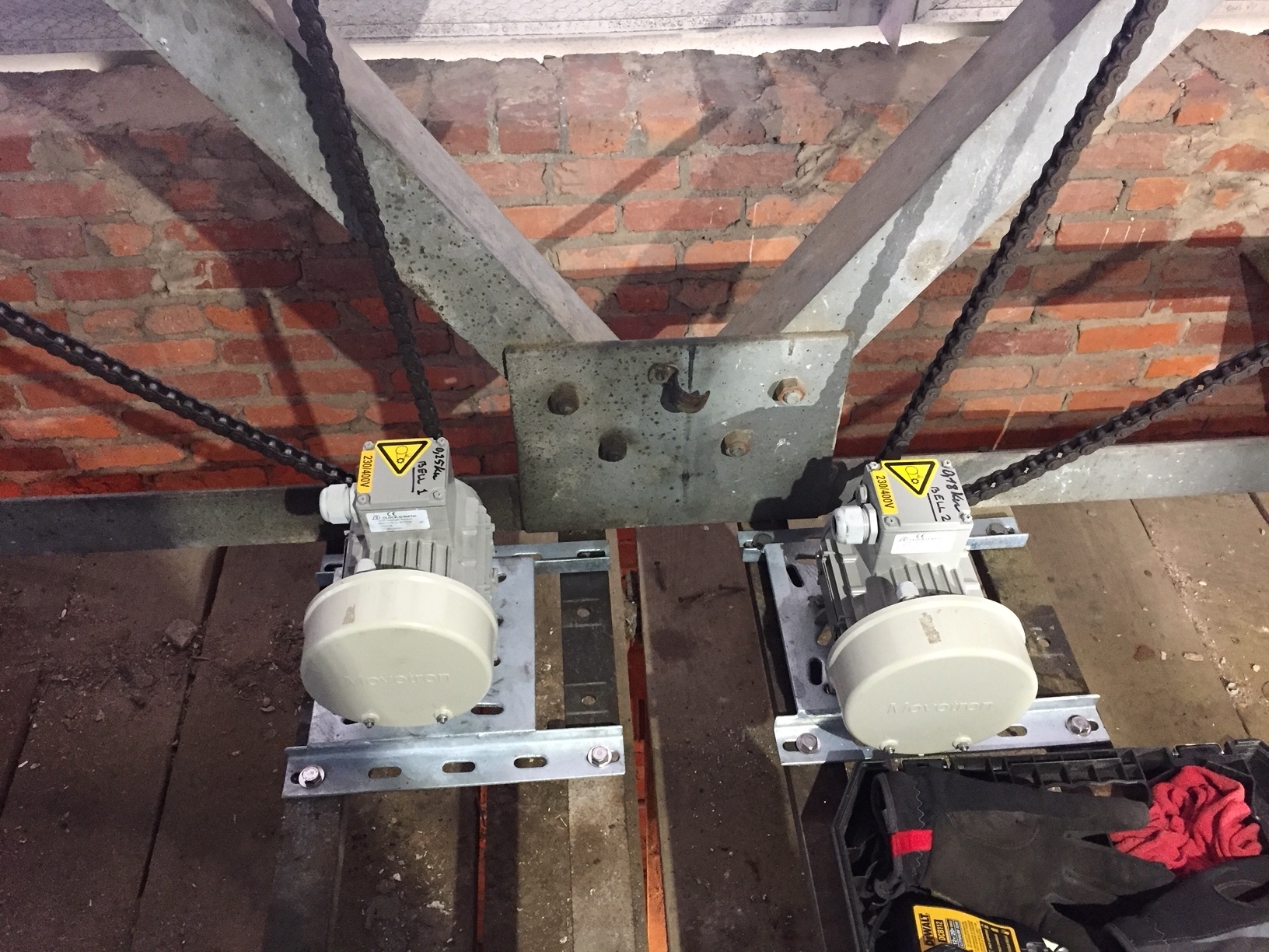 Swinging Motors