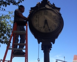 street_clock_west_orange_3